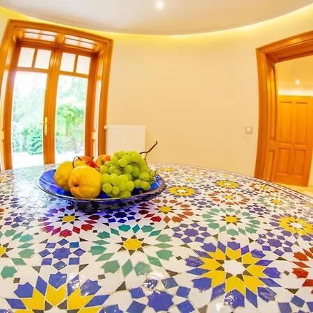 Aranykert Vendeghaz Erlau