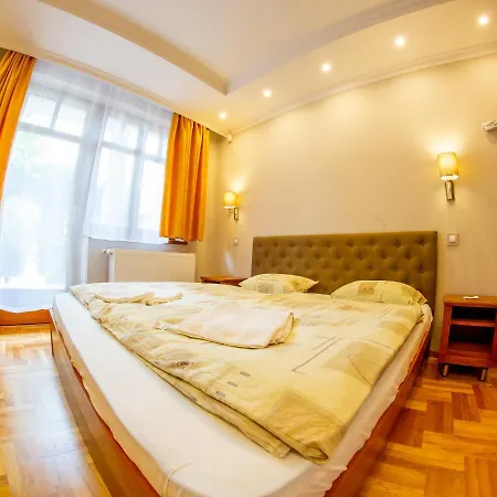 Aranykert Vendeghaz Gasthof