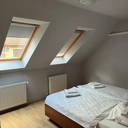 Aranykert Vendeghaz Gasthof Erlau