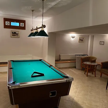 Gasthof Aranykert Vendeghaz Erlau