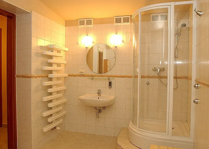 Guest house Aranykert Vendeghaz 4*