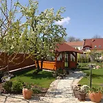 Aranykert Eger