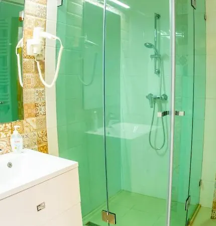 Aranykert Vendeghaz 4*