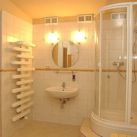 Penzion Aranykert Vendeghaz 4*