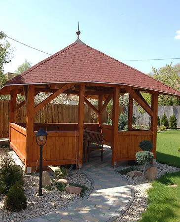 Penzion Aranykert Vendeghaz 4*